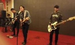 乐队爆料郑钧视频播放大全,乐队幕后故事全收录