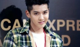 吴亦凡事件女生爆料视频,揭开娱乐圈黑暗面